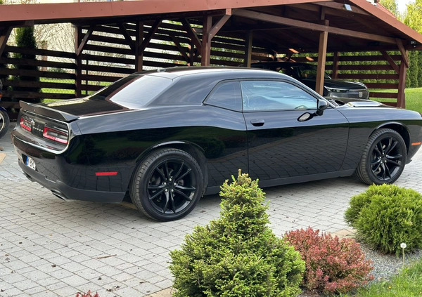 Dodge Challenger cena 103700 przebieg: 89000, rok produkcji 2016 z Wieliczka małe 466